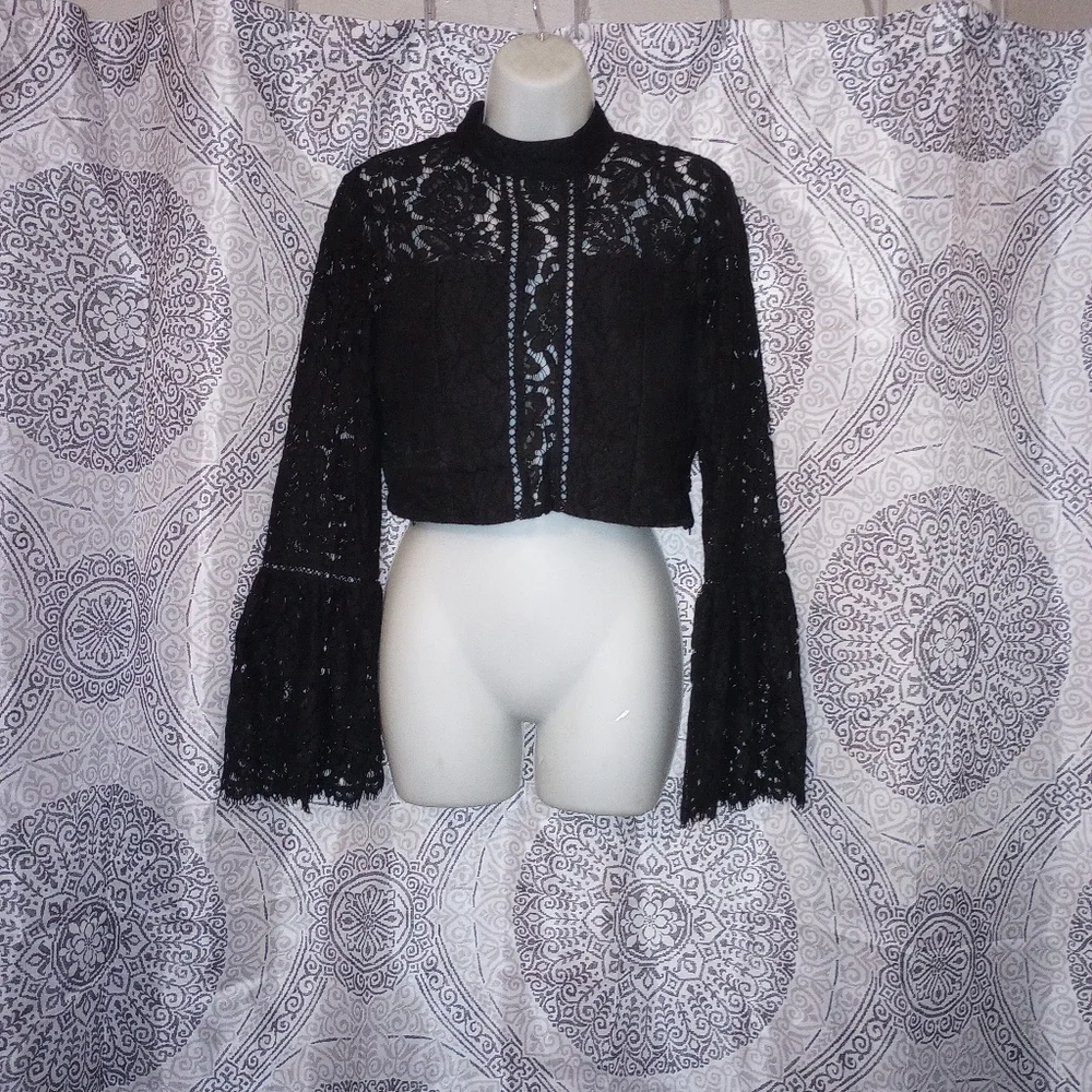 DO + BE Lace Gothic Crop Top with Bell Sleeves Size Large